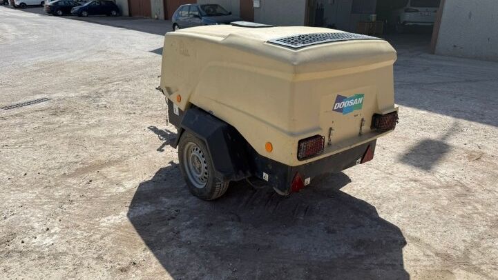 DOOSAN   7/31E ***GENERATOR//COMPRESSOR***